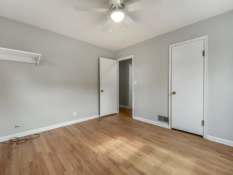 812 S 49th St — Photo 29