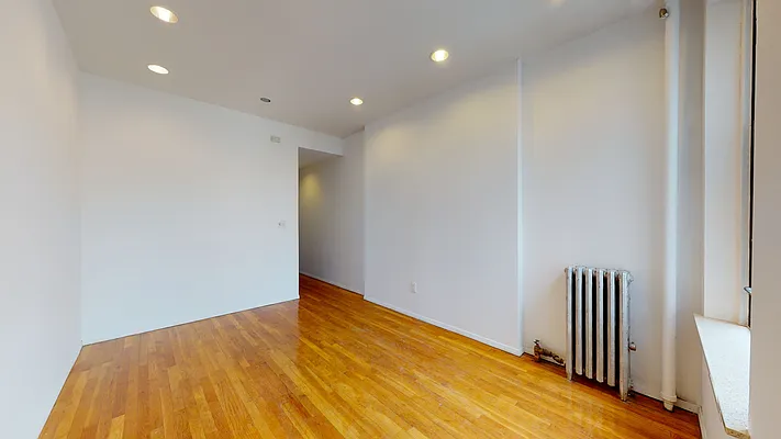 Rented by Bond New York | media 5