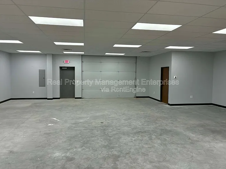 200 S Main St #202 — Photo 5