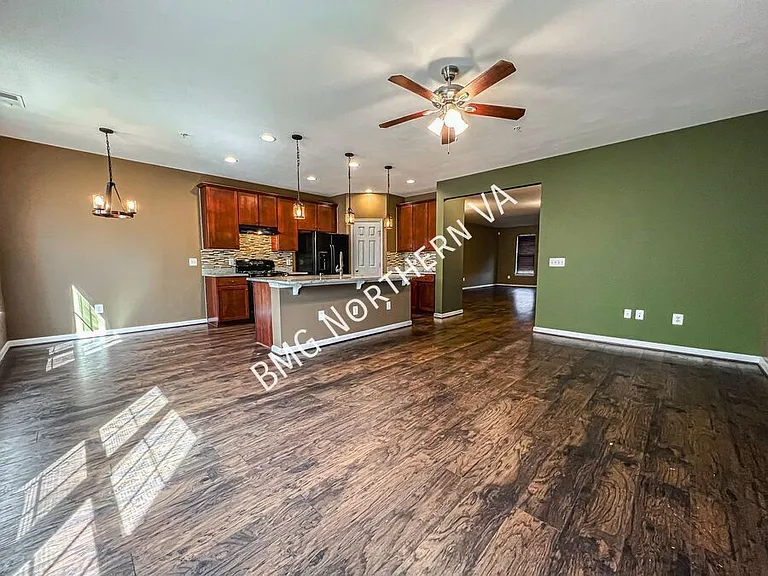 9535 Center St — Photo 9