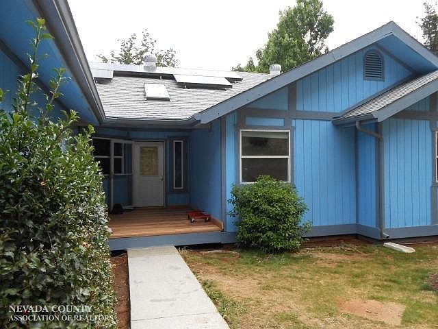 1st image of 10145 Skyline Dr