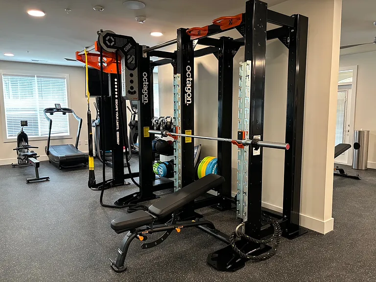 24/7 Fitness Center