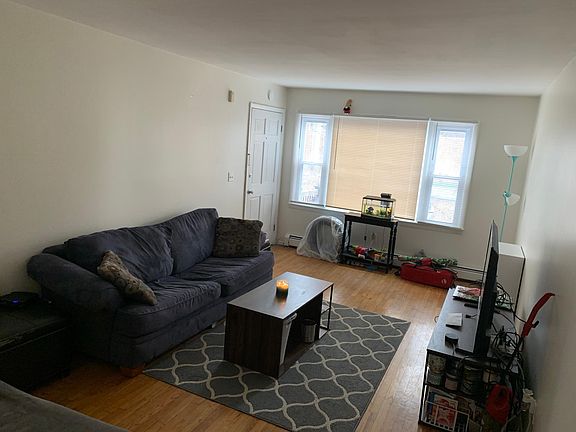 5th image of 40 Seminole Ave #2
