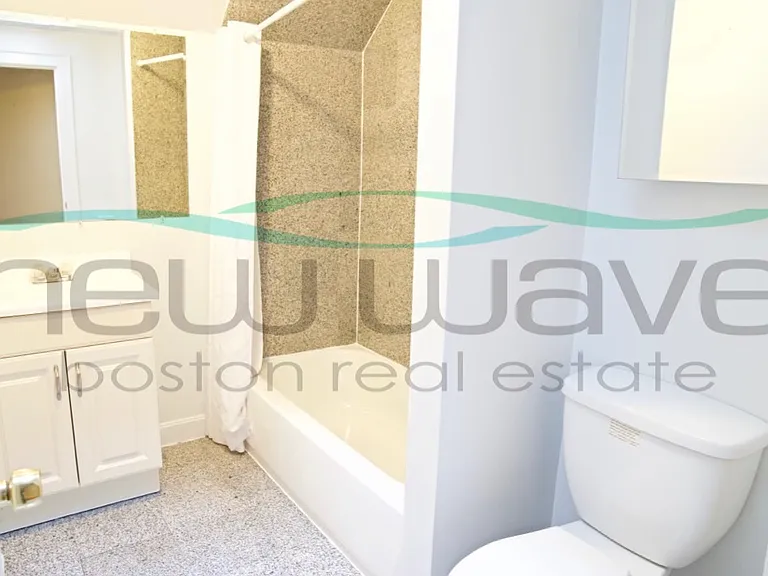 50 Hereford St #5 — Photo 3