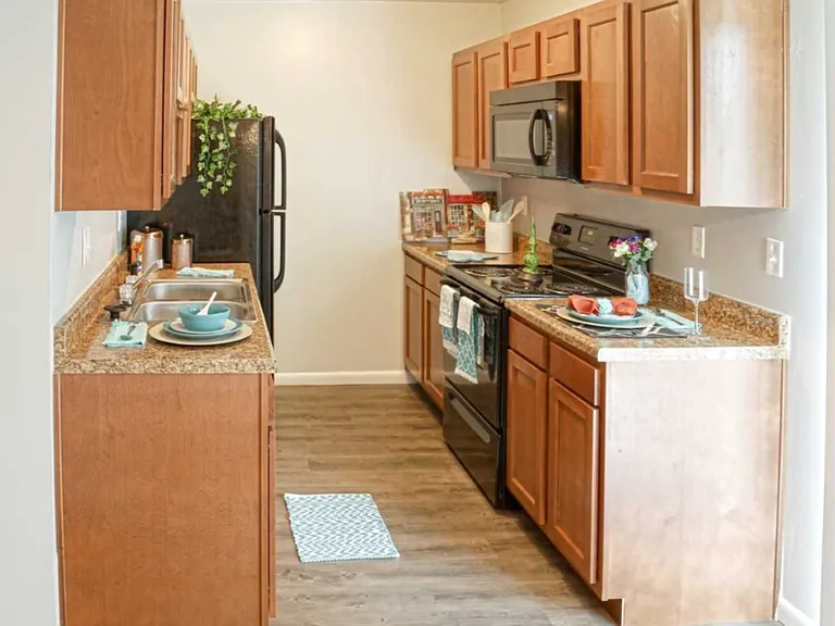 Dillsboro Townhomes — Photo 5
