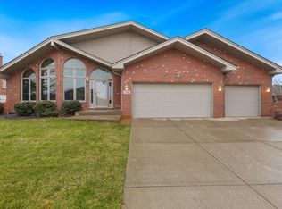 7411 Ridgefield Ln, Tinley Park, IL 60487