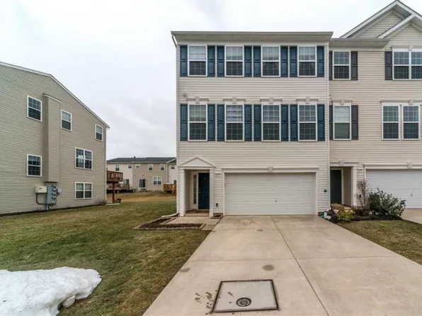 2174 Golden Eagle Dr, York, PA 17408