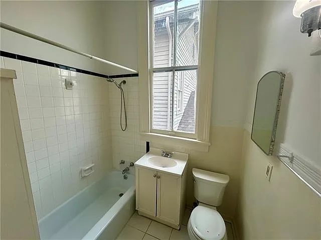 1241 Eleonore St — Photo 7