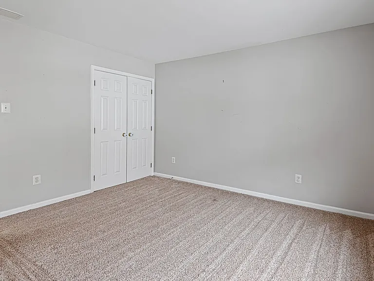 133 Creekside Ct — Photo 14