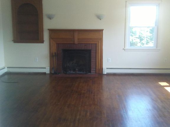 3rd image of 501 Cassell St