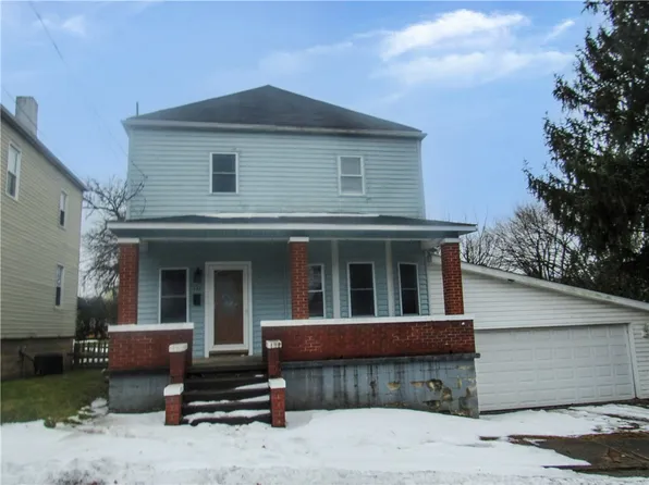 137 W Painter St S, Connellsville, PA 15425