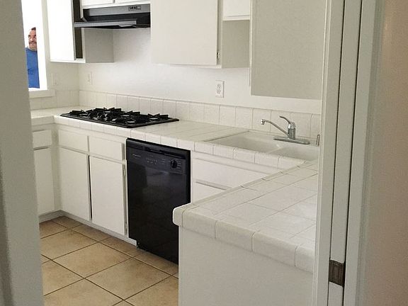 5th image of 11747 Darlington Ave APT 203