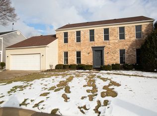 705 Hickory Ln, Carol Stream, IL 60188