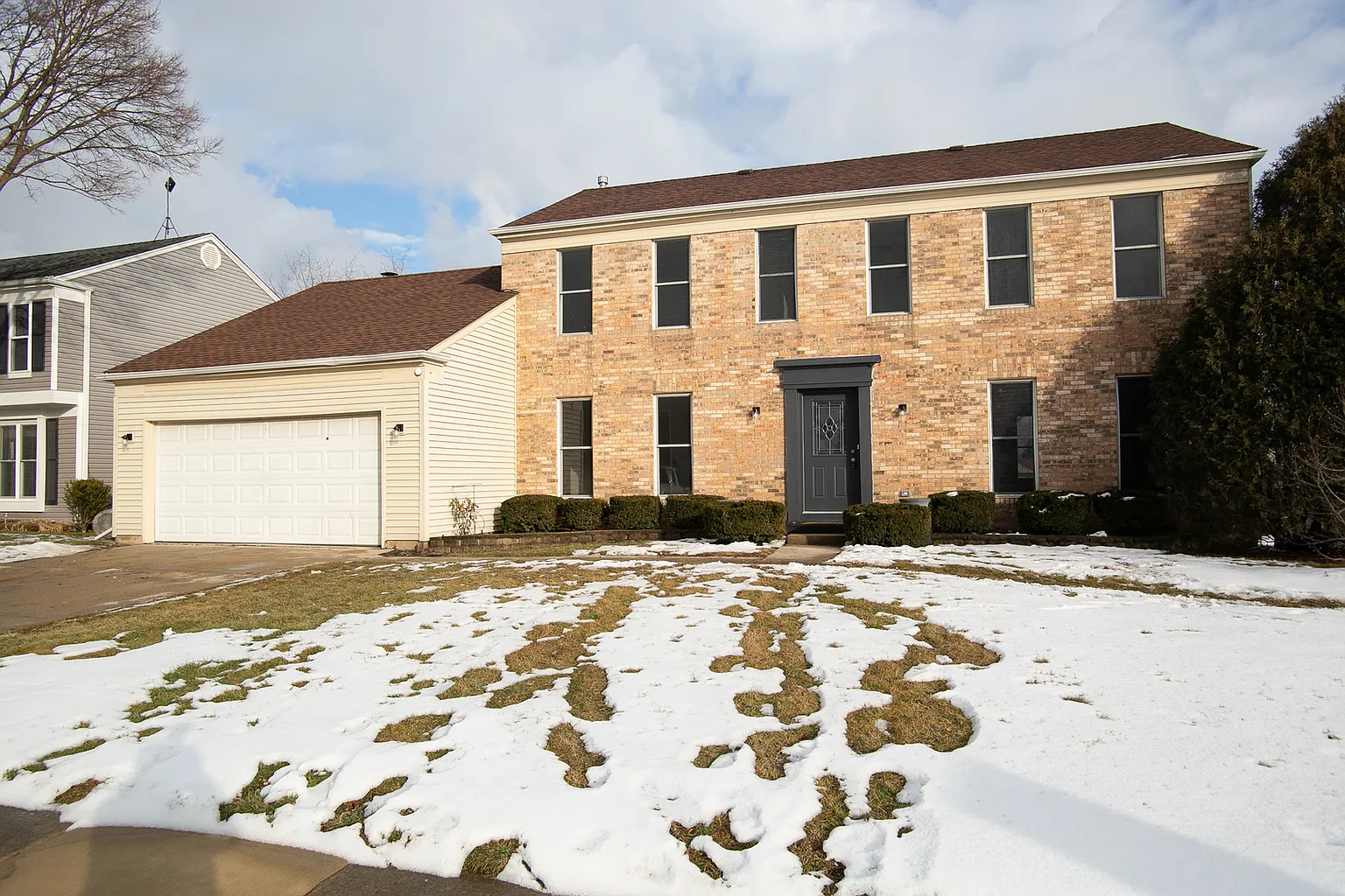 705 Hickory Ln photo 1