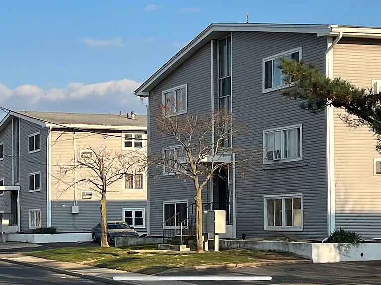 544 Beachway #A1 — Photo 7
