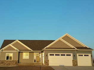 3048 Pinewood Ridge Dr SE, Rochester, MN 55904