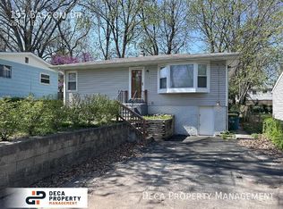155 Bascom Dr, Saint Louis, MO