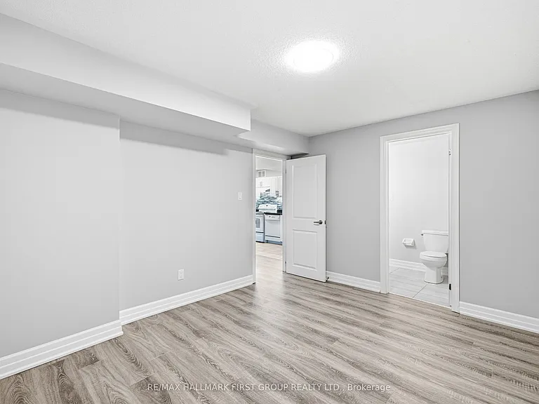 527 Halo St — Photo 10