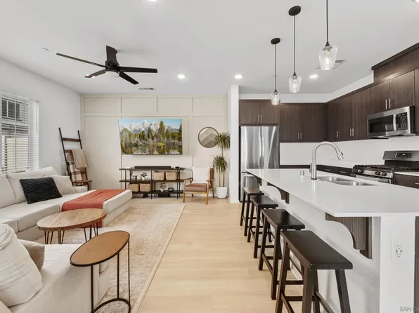 35104 Vine Pl, Fallbrook, CA 92028