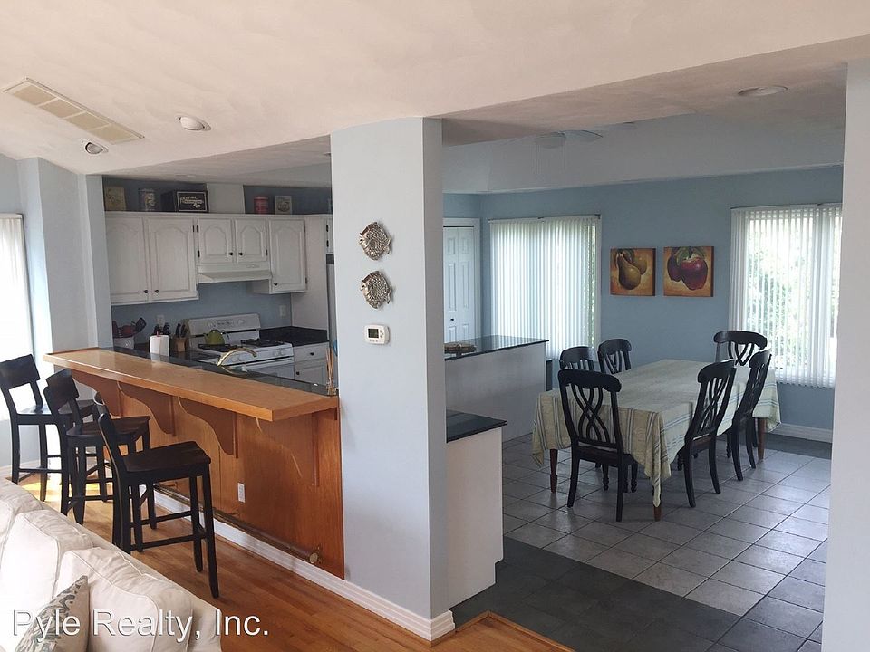 1st image of 618 Vanderbilt Ave