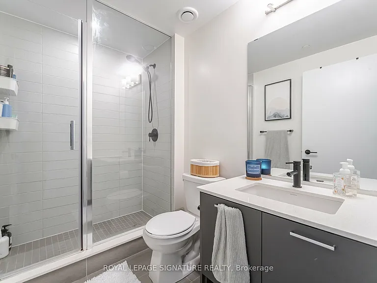 2300 Saint Clair Ave W #815 — Photo 21