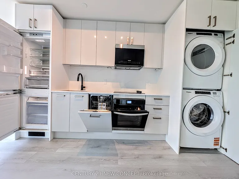 280 Dundas St W #2107 — Photo 10