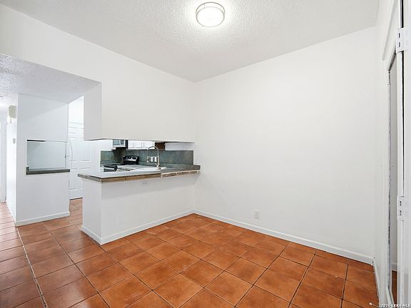 5th image of 6100 Woodlake Pkwy #311