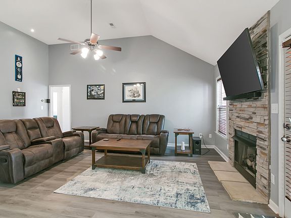 5th image of 1473 Cedar Springs Cir
