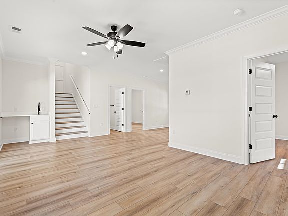 3rd image of 2428 Park St.