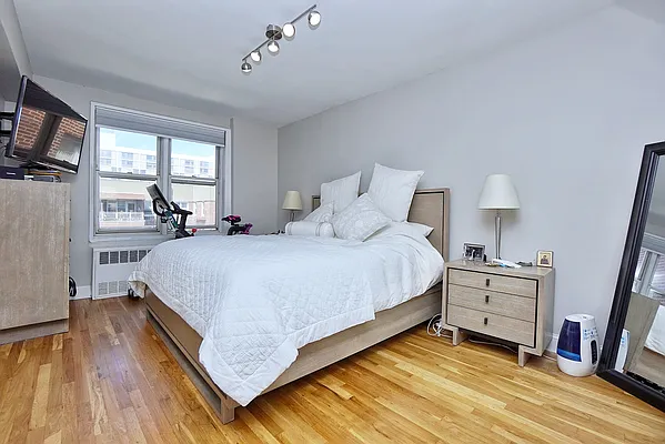 Sold by Ben Bay Realty Co | media 27