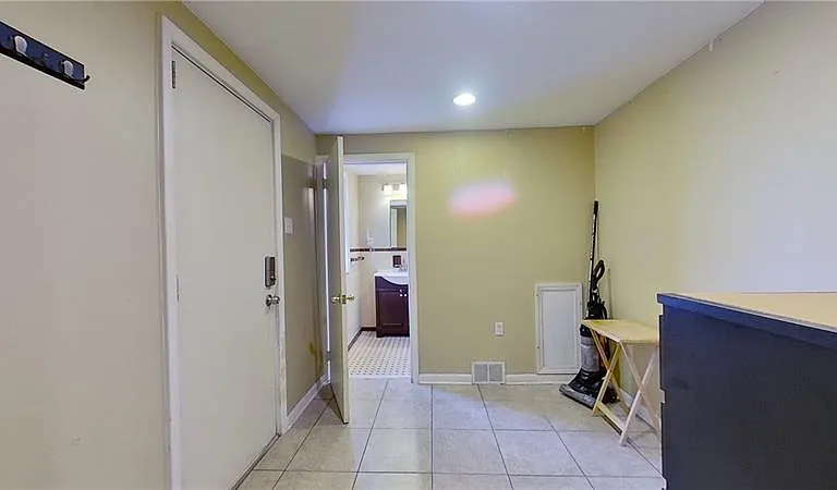 3942 Liberty Ave #2 — Photo 4