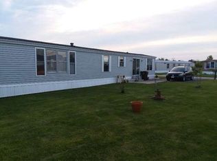 105 Foxglove Ln, Davis Junction, IL 61020