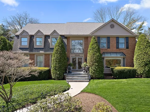 2346 Golfview Dr, Pittsburgh, PA 15241