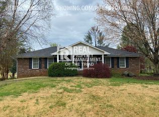1080 Whispering Pines Dr, Kernersville, NC 27284