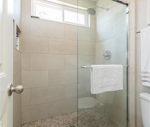 4th image of 10670 Oakbend Dr