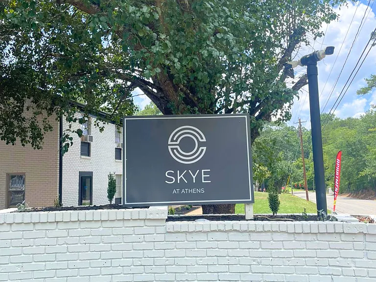 Skye at Athens — Photo 18