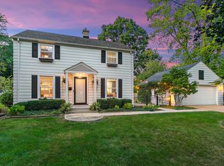 420 Gray St, St Charles, IL
