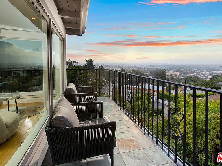 1655 N Crescent Heights Blvd — Photo 37