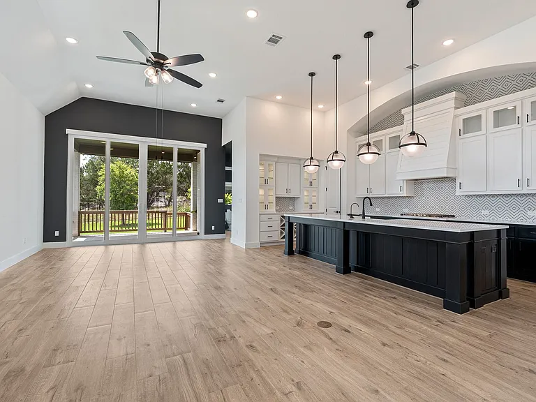 121 Running Bird Rd — Photo 13