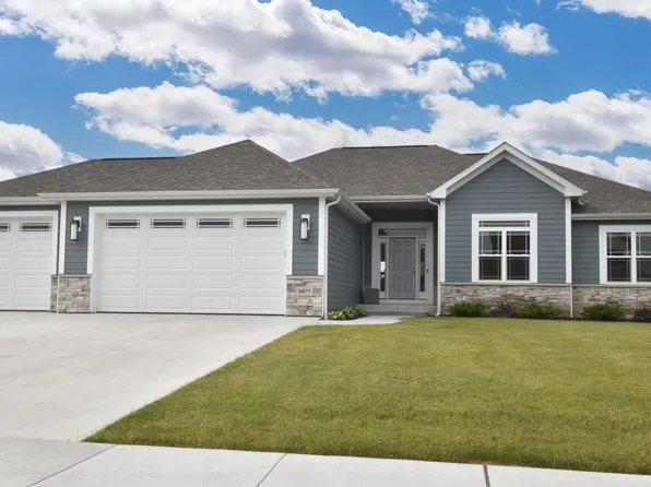 8877 Creekside CIRCLE, Pleasant Prairie, WI 53158