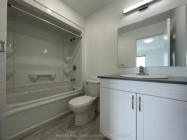 30 Hanmer St W #203 — Photo 33