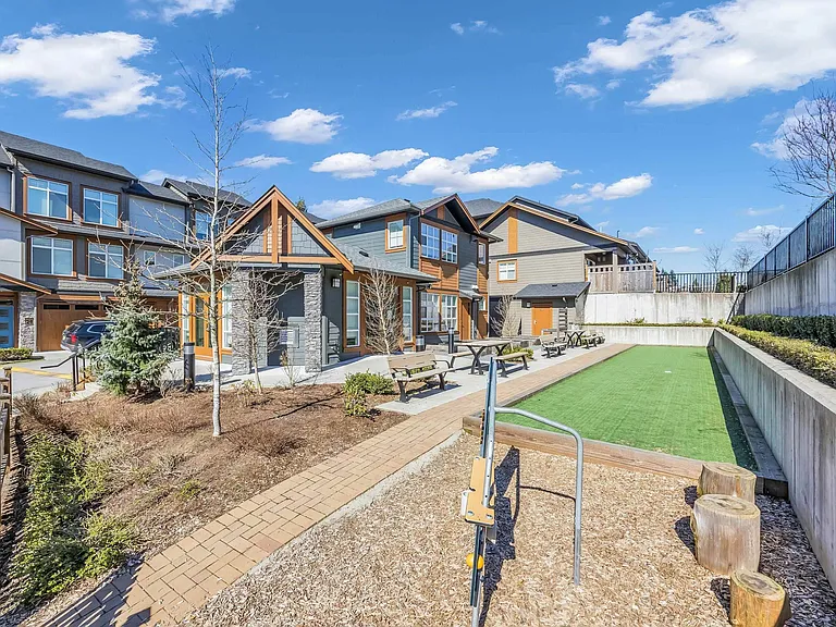 17033 Fraser Hwy #34 — Photo 19