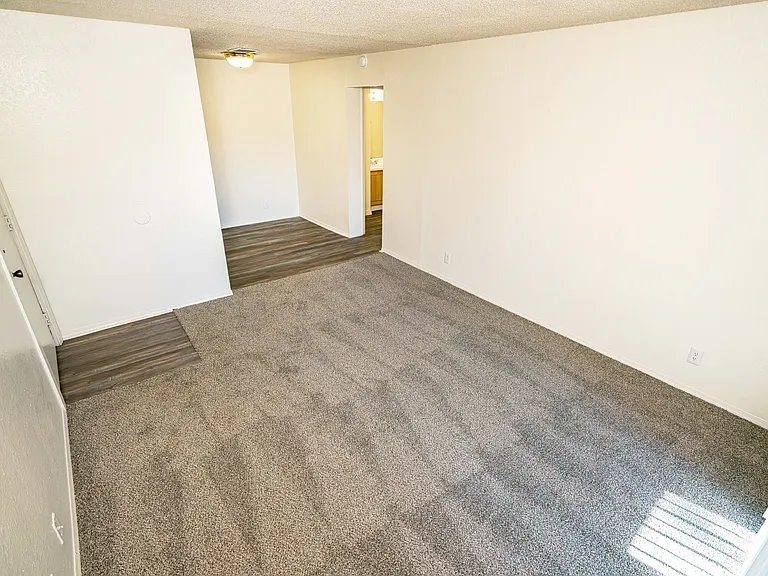 Tamarack Place Apartments — Photo 32