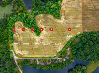 5 Paradise Lake Rd, Martinsville, IN 46151
