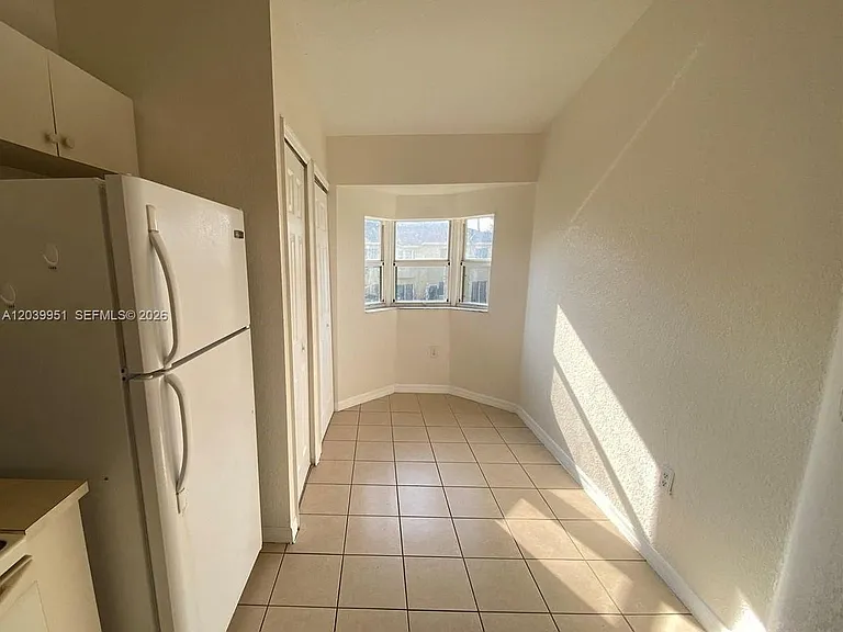 930 NE 34th Ave #202 — Photo 21