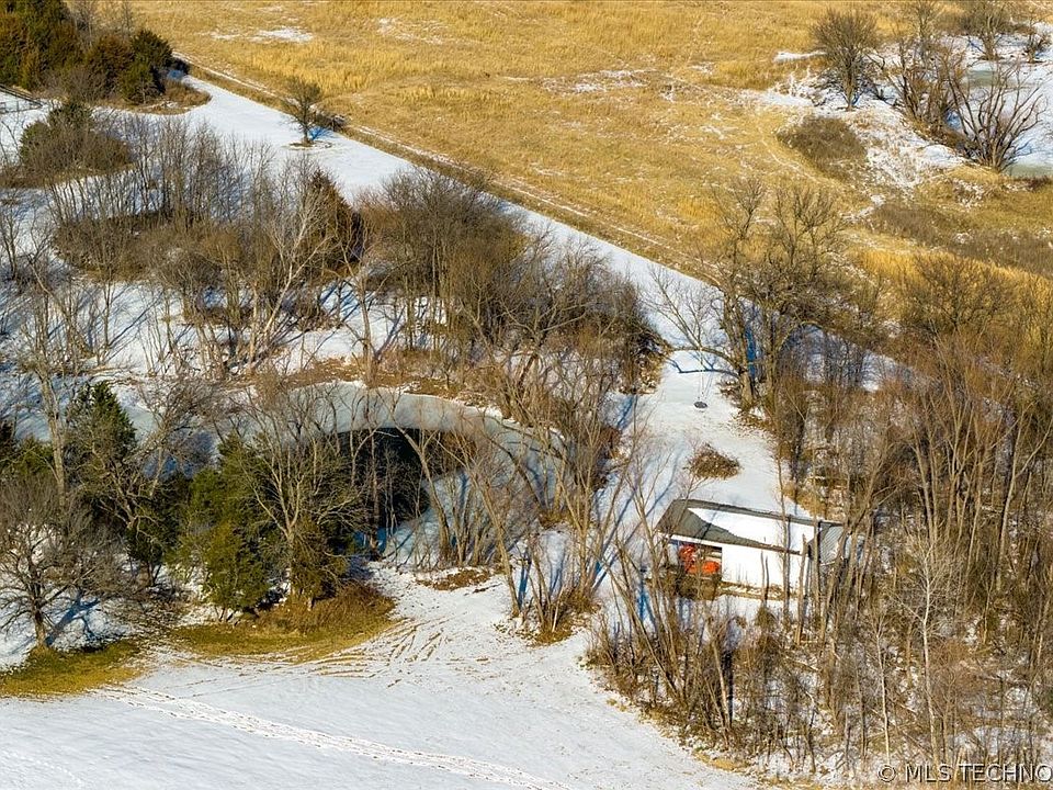 2nd image of 2300 Driveway