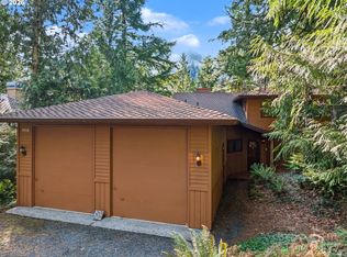 25899 E Bright Ave, Welches, OR 97067