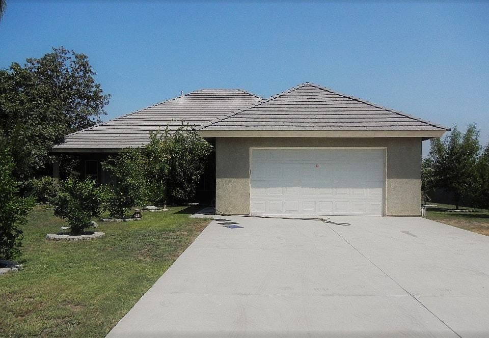 2nd image of 10101 Hageman Rd