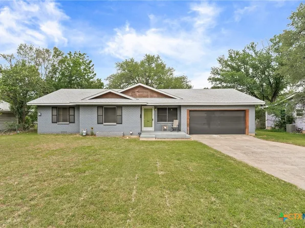 1406 N Penelope St, Belton, TX 76513