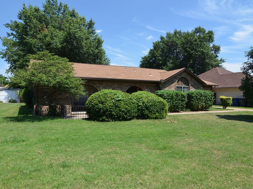 Full Brick Ranch Style Home